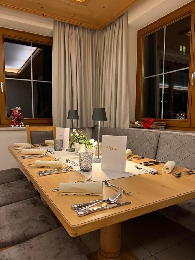 Loipenstubn Hotel Brixen im Thale Exterior photo