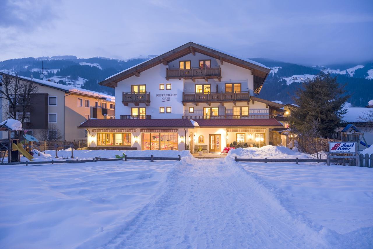 Loipenstubn Hotel Brixen im Thale Exterior photo
